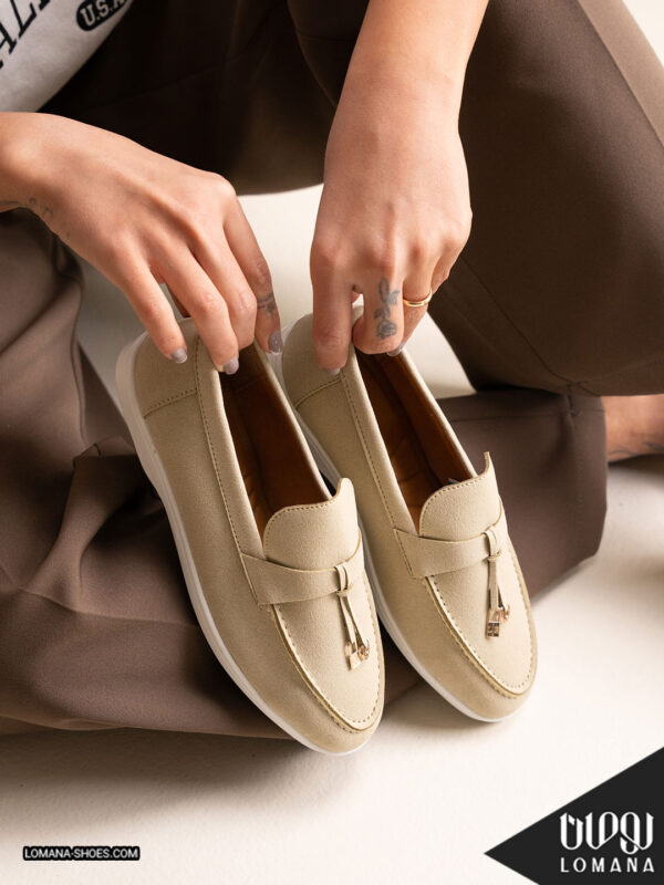 کالج فلورا لومانا - کد 2676