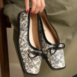 کالج پاپیونی گل لومانا - کد 2710